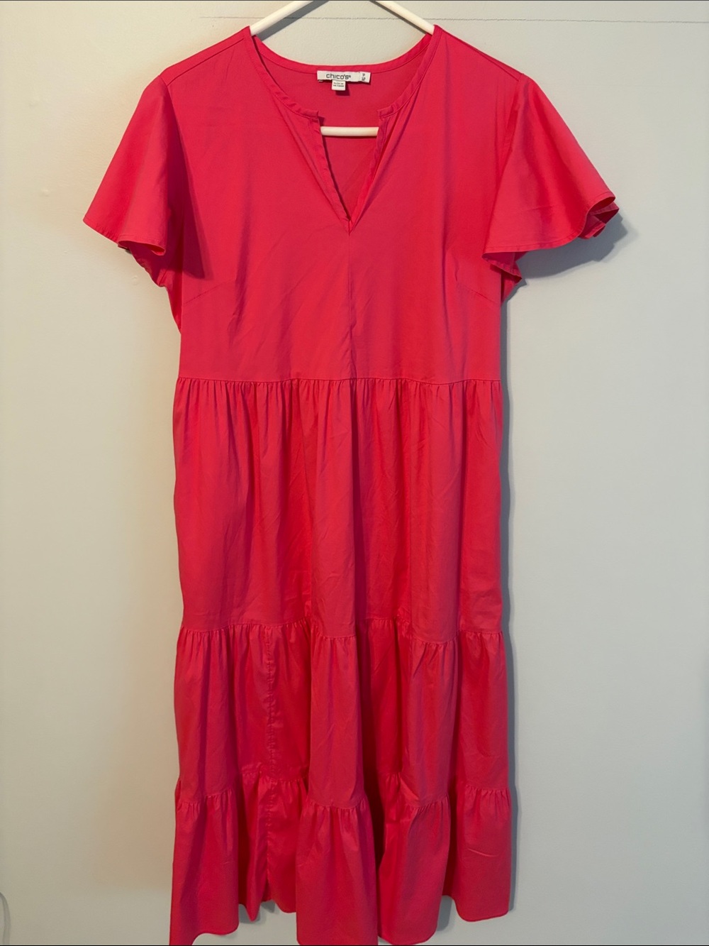 Chico's Bright fushia Tiered V-Neck Midi Dress. Size/1p or 8P. Side pockets.